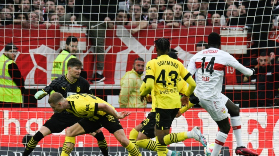 Bayern held by Hoffenheim as Dortmund stumble at 10-man Stuttgart