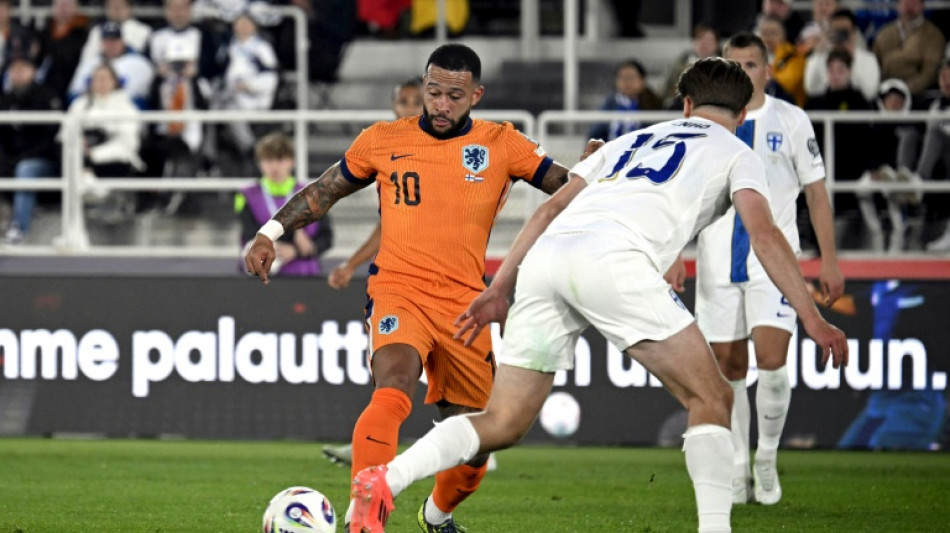 Kane saves England as Dutch and Austrians open World Cup campaigns with wins 