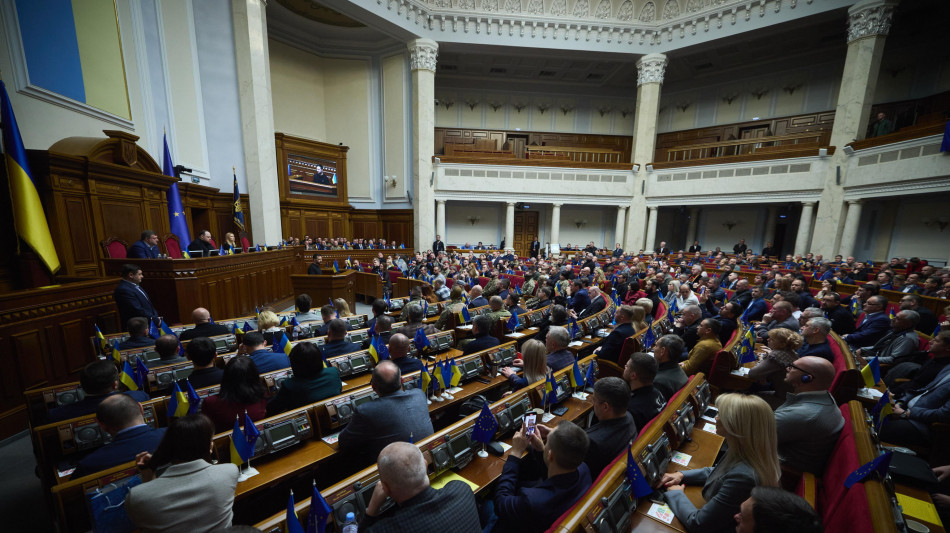 Il Parlamento di Kiev approva la nuova legge sull'anticorruzione