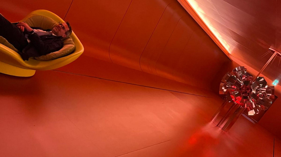 Al Salone del Mobile in fila per la Dolce Attesa di Sorrentino