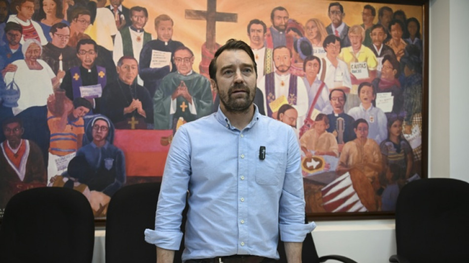 Represi&oacute;n en El Salvador fuerza al exilio a reconocida oeneg&eacute; de DDHH