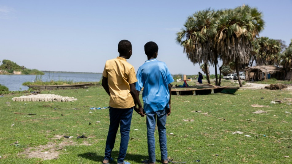 Sur les rives du lac Tchad, une jeunesse abandonn&eacute;e, forc&eacute;e &agrave; l'exil