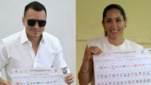 Noboa vs. Gonz&aacute;lez: empate inesperado agita corrida pela presid&ecirc;ncia do Equador
