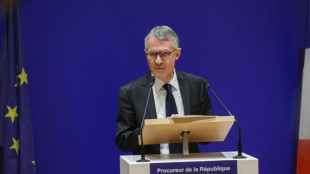 Colonna: l'enqu&ecirc;te confi&eacute;e &agrave; des juges antiterroristes, des milliers de manifestants en Corse