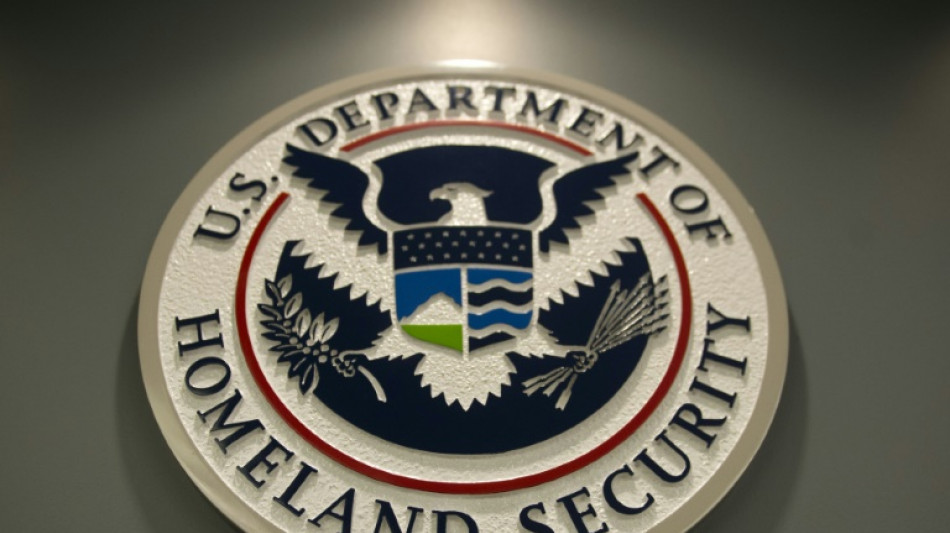 Agentes do governo Trump buscam por migrantes em restaurantes de Washington