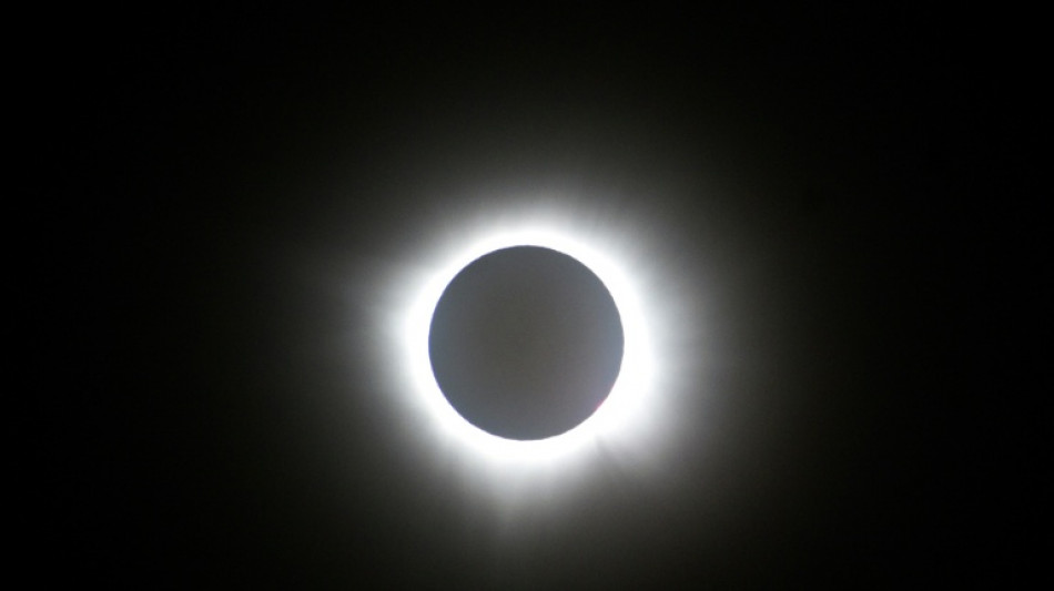 Cinco cosas a saber sobre el eclipse solar que atravesar&aacute; Espa&ntilde;a
