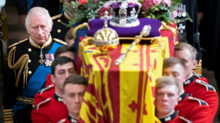 La reina Isabel II muri&oacute; de "vejez", seg&uacute;n su certificado de defunci&oacute;n