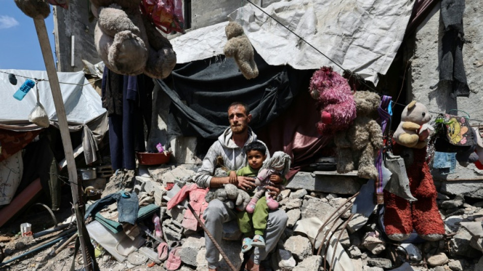 La Defensa Civil de Gaza reporta al menos 24 muertos en bombardeos israel&iacute;es