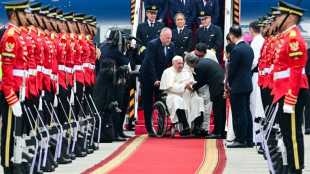 Papa Francisco desembarca na Indon&eacute;sia e inicia longa viagem pela &Aacute;sia e Oceania