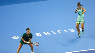 Errani e Paolini avanti in due set, &egrave; semifinale a Wuhan