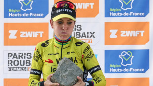 La Par&iacute;s-Roubaix femenina tambi&eacute;n el domingo: pros y contras