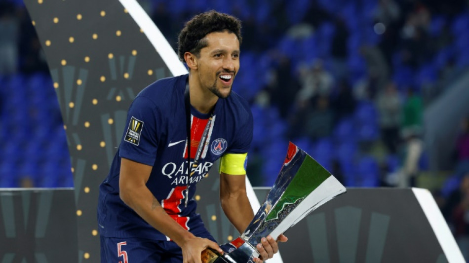 Foot: le PSG remporte le Troph&eacute;e des champions sur un but tardif de Demb&eacute;l&eacute;