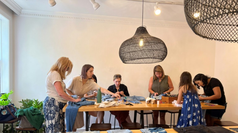 Acheter moins pour vivre mieux? Des TikTokeurs invitent &agrave; d&eacute;consommer