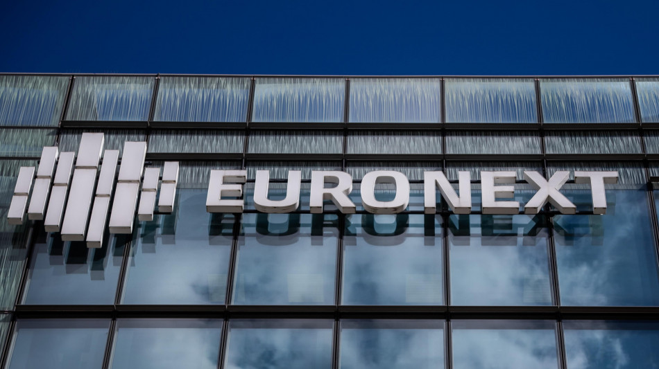 Borsa: scattano vendite in Europa, future in rosso, Milano -1,1%