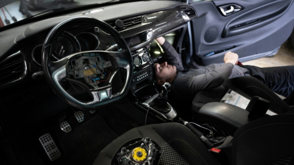 Airbags Takata: le gouvernement ordonne l'immobilisation de 800.000 v&eacute;hicules suppl&eacute;mentaires