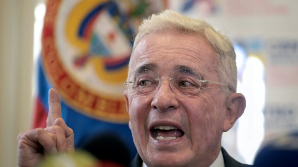 Ex-presidente da Col&ocirc;mbia, Uribe pega 12 anos de pris&atilde;o domiciliar e diz que vai apelar