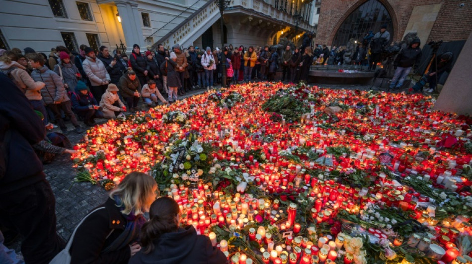 Suche nach Motiven f&uuml;r  Schusswaffenangriff in Prag dauert an