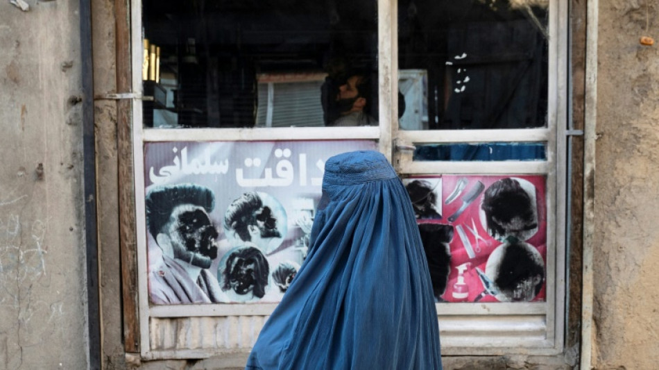 Los talibanes proh&iacute;ben en Afganist&aacute;n construir ventanas desde donde se pueda ver a mujeres