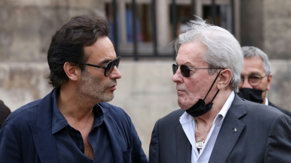 La famille d'Alain Delon explose autour de l'&eacute;tat de sant&eacute; de la star
