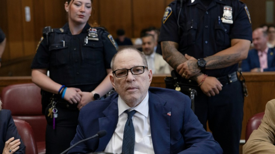 Juiz anula julgamento por estupro contra Harvey Weinstein