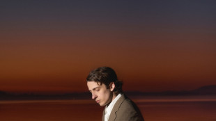 Sangiovanni, esce il 9 aprile il nuovo singolo Luci allo xeno