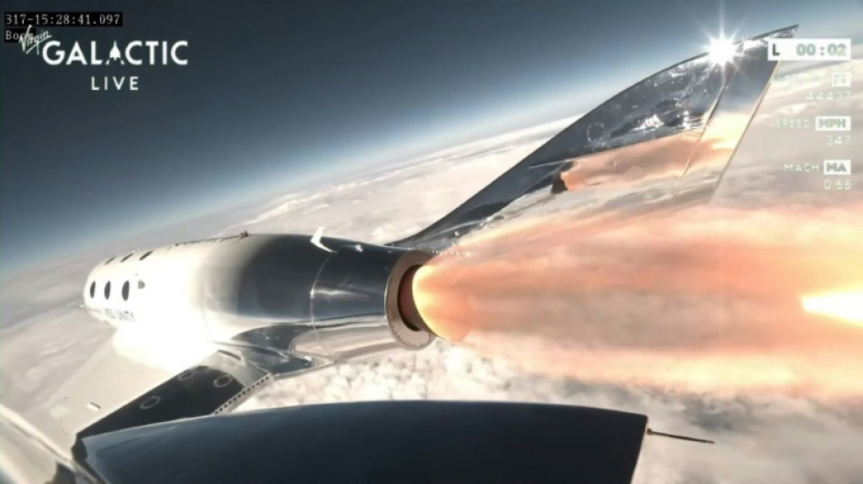 M&atilde;e e filha que venceram sorteio viajar&atilde;o ao espa&ccedil;o com a Virgin Galactic