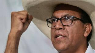 Candidato de esquerda se aproxima do segundo turno no Peru