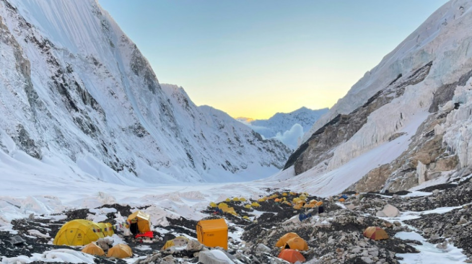 US climber dies on Everest in season's fourth fatality