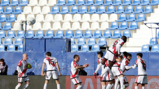 Atl&eacute;tico de Madrid perde para Rayo (3-0) e praticamente d&aacute; adeus ao t&iacute;tulo do Espanhol