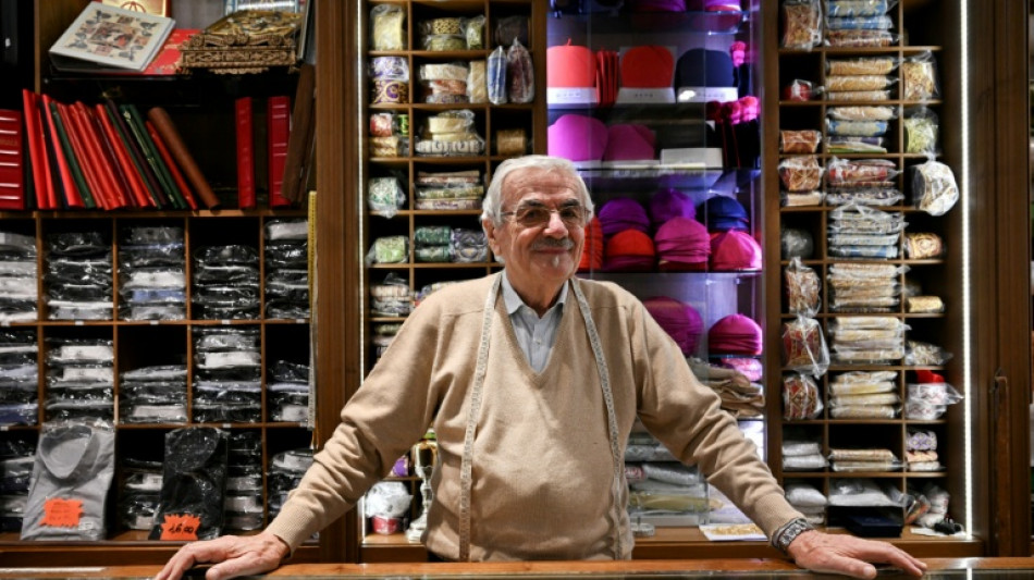 'Concurso de batinas': O que o novo papa vestir&aacute;?