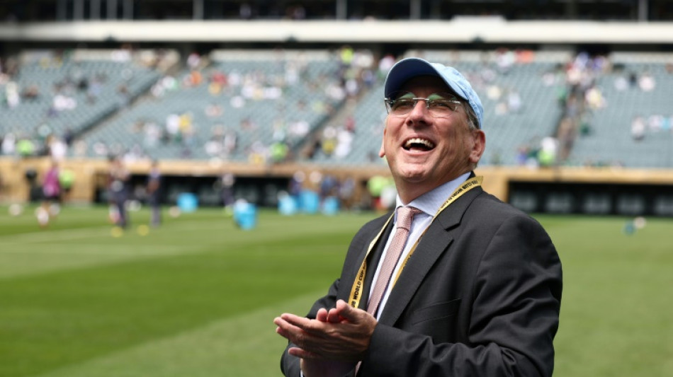 John Textor faz mea culpa e diz que vai se afastar do Lyon