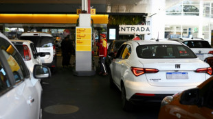 Governo argentino pressiona petroleiras em meio a protestos por falta de combust&iacute;vel