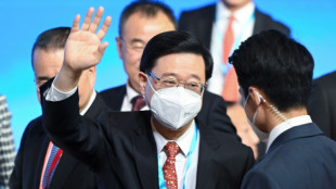"Volvieron la ley y el orden", dice l&iacute;der de Hong Kong en cumbre bancaria