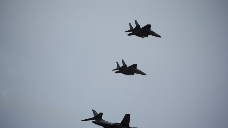 Cuatro personas mueren al estrellarse un avi&oacute;n de la patrulla naval en Corea del Sur