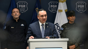 El fiscal de El Salvador prev&eacute; 600 juicios colectivos para presuntos pandilleros