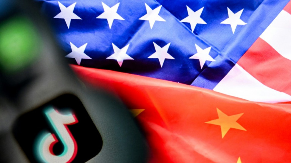 Trump firma decreto para aplazar 90 d&iacute;as plazo de venta de TikTok