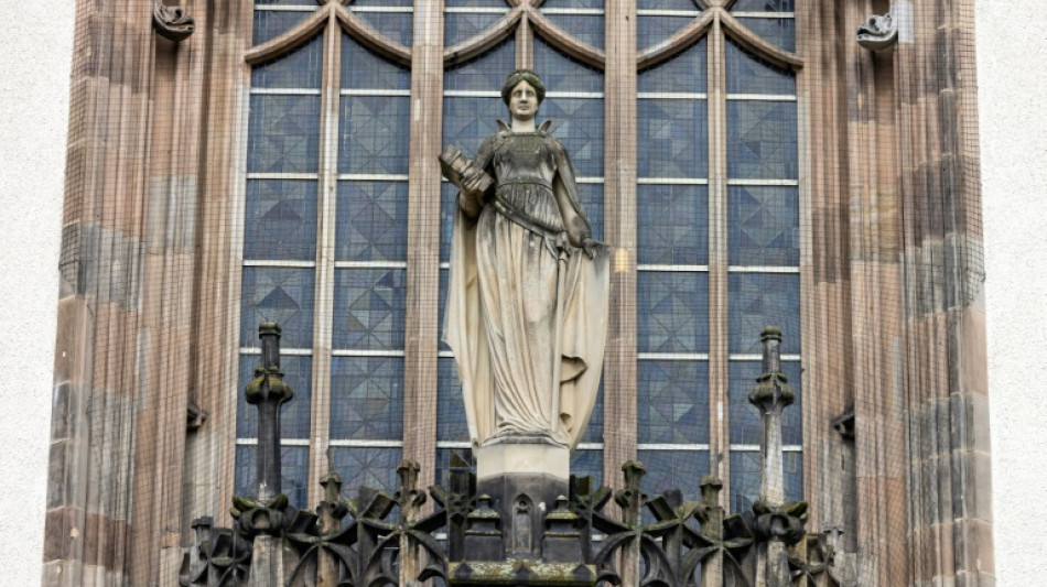 Mann in Hinterhof erstochen: Lange Haftstrafen f&uuml;r zwei junge Angeklagte in Wuppertal