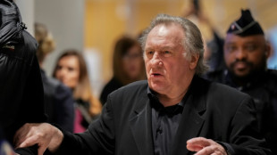 Au proc&egrave;s Depardieu, le soutien de Fanny Ardant et des t&eacute;moignages accablants