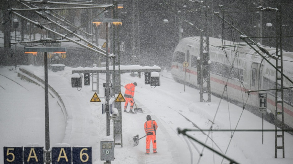 DB-Fernverkehr im Norden wieder angelaufen - Kritik an Krisenmanagement der Bahn