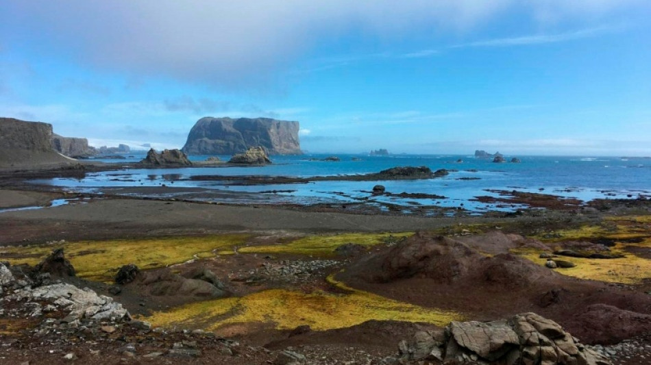 Estado de "precauci&oacute;n" por un terremoto de 7,6 grados de magnitud en la Ant&aacute;rtida chilena