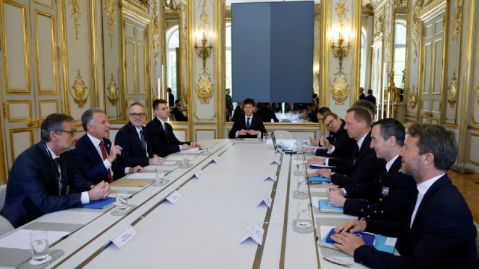 EUA, Ucr&acirc;nia e pa&iacute;ses europeus mant&ecirc;m reuni&atilde;o in&eacute;dita sobre tr&eacute;gua entre Kiev e Moscou