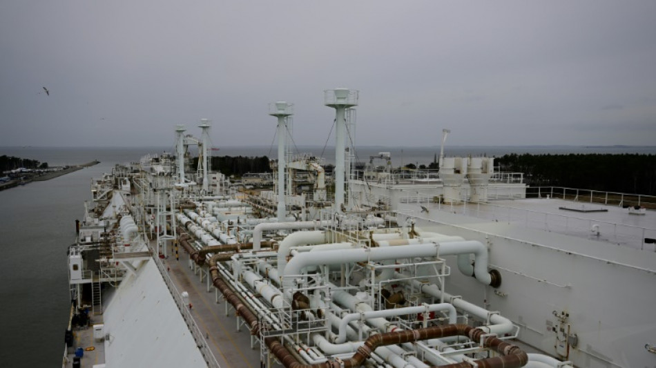 Deutsche Regas treibt Inbetriebnahme von LNG-Terminal auf R&uuml;gen voran