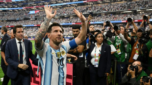 Com 2 de Messi, Argentina vence &Aacute;ustria (2-0) e se classifica para pr&oacute;xima fase da Copa