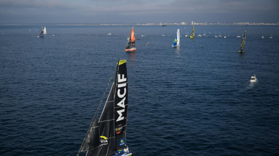 Vend&eacute;e Globe: Charlie Dalin (Macif) en t&ecirc;te devant Simon (Dubreuil) au point de 07h00