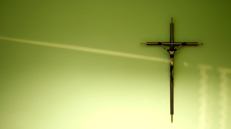 Renuncia el obispo de la ciudad española de Cádiz, investigado por presunta pederastia