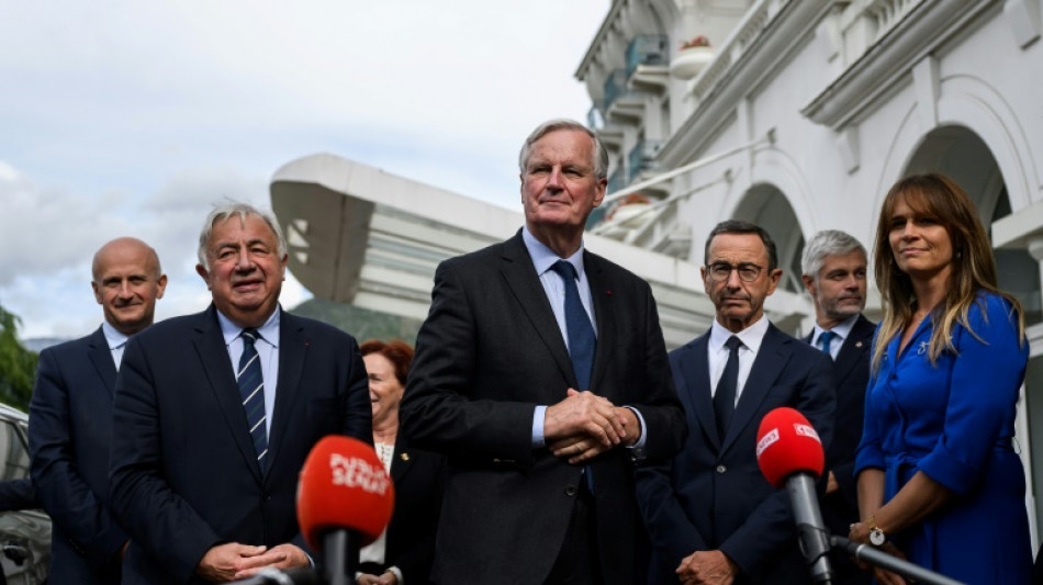 Primeiro-ministro da Fran&ccedil;a finaliza dif&iacute;ceis consultas para formar governo