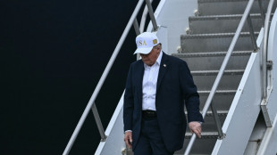 Trump en Irlande, le pr&eacute;sident c&egrave;de la place au promoteur-golfeur