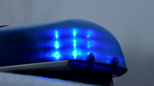 Mann soll Bekannten in Berlin in Auto auf offener Stra&szlig;e erschossen haben