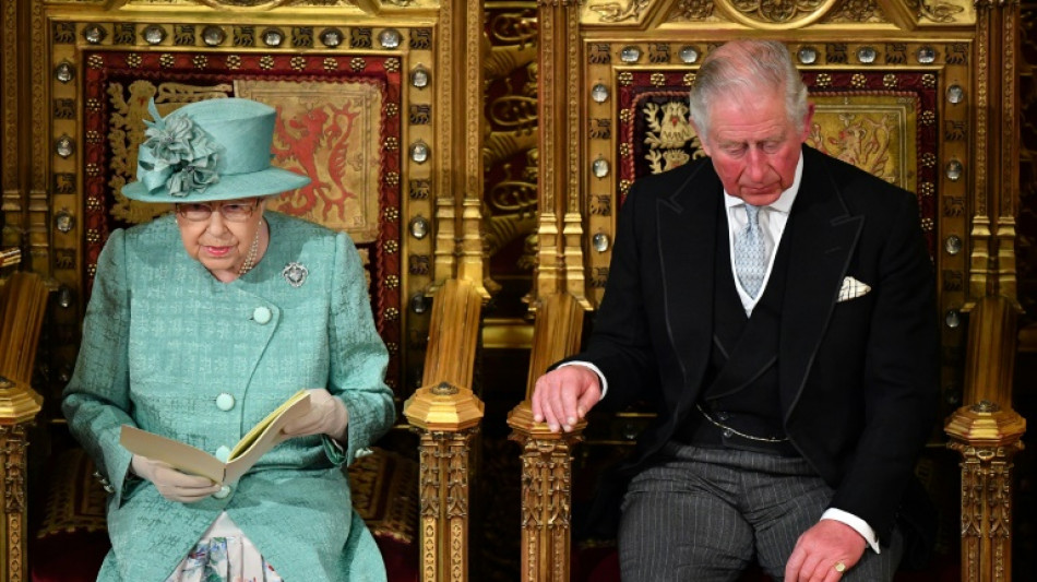 Royaume-Uni: la reine absente pour le discours du tr&ocirc;ne, remplac&eacute;e par le prince Charles