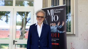 Battistelli, vorrei anche gli ultr&agrave; del Milan alla Scala